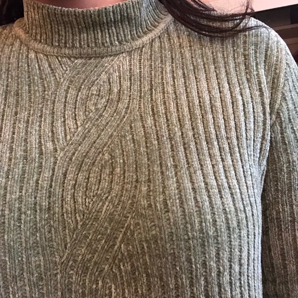 Reposh💘Mint Green Chenille sweater - Picture 2 of 3